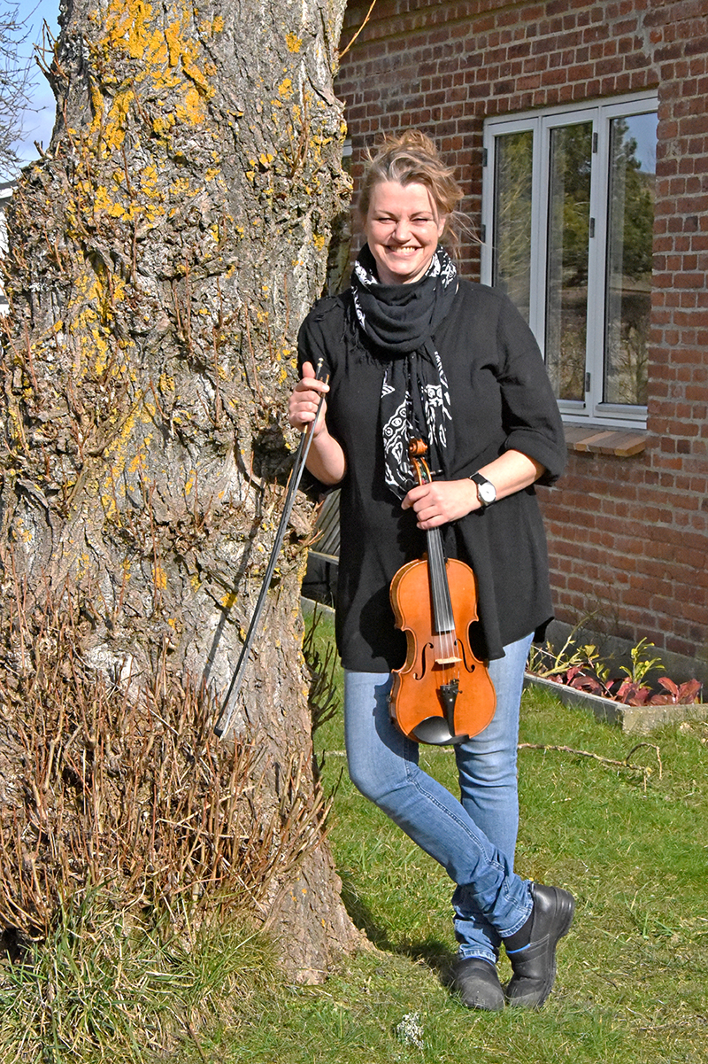 Tove de Fries bor i Sønderho, men hun er en del af folkemusiklivet på hele Fanø.